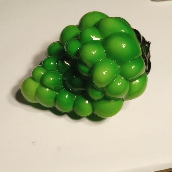 Large Glass Bunch of Green Grapes - Picture 1 of 6